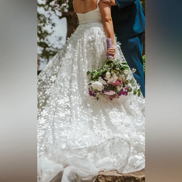 Rare Colby John White 3D Floral Wedding Dress